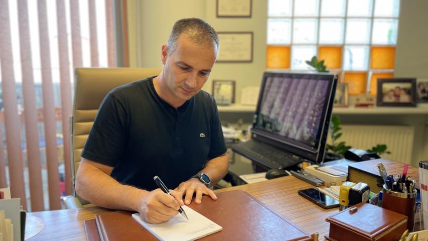 Ο γιατρός στο γραφείο